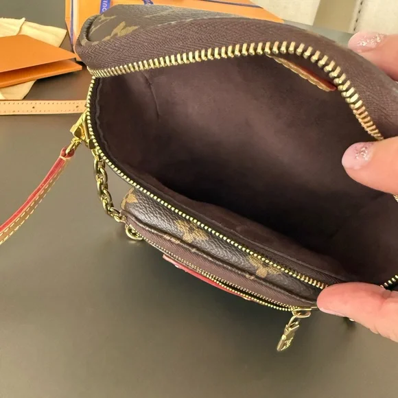 Louis Vuitton Monogram Mini Bumbag - Picture 9 of 11